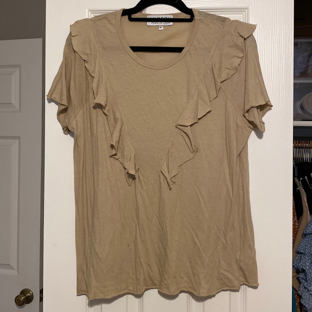 Wild fox ruffle tee